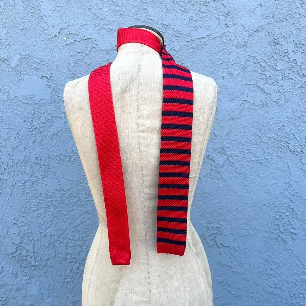 Men's Red Striped Crochet Tie by Rade mod